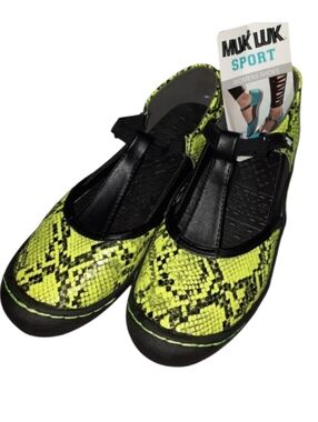 Muk Luk Sport Neon Yellow Snake T-Strap Shoes SZ 8